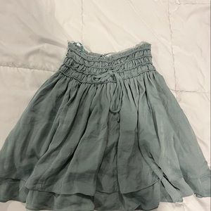 Ruffled skirt in teal color